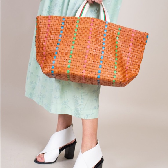 Clare V Handbags - Clare V bateau bag natural